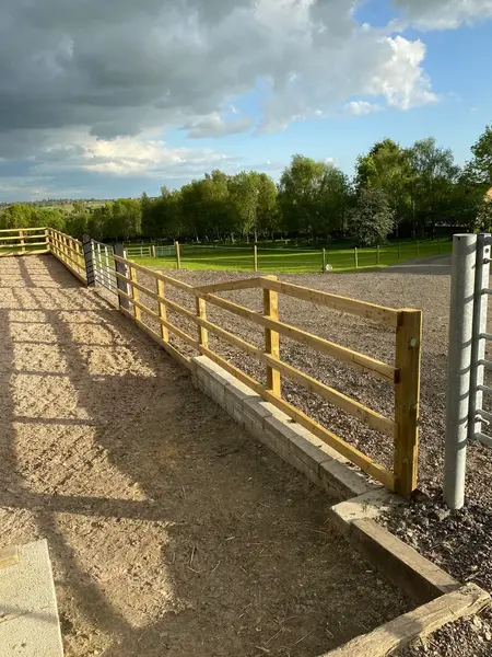 Equestrian fencing installation